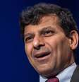 Raghuram Rajan destaca que os governos não podem mais ignorar a desigualdade social em suas políticas econômicas  Foto: AFP / BBC News Brasil