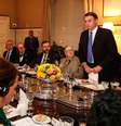 Bolsonaro discursa em jantar na casa do embaixador brasileiro em Washington  Foto: Palácio do Planalto/Divulgação / BBC News Brasil