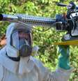 Máquinas conhecidas como 'fumacê' são usadas em aplicação de inseticidas em ruas de Araraquara, interior de São Paulo; cidade registrou 3,8 mil casos e 4 mortes pela dengue  Foto: Prefeitura de Araraquara/Divulgação / Estadão Conteúdo