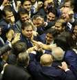 Rodrigo Maia em comemoração pela reeleição para a Câmara dos Deputados   Foto: Walter Campanato/Agencia Brasil / Reuters