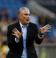Tite durante o jogo do Brasil com o Panamá  Foto: Pedro Nunes / Reuters