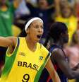 Janeth durante a final do basquete feminino, realizada na arena multiuso entre as equipes de Brasil e EUA nos Jogos Pan-Americanos de 2007  Foto: Jonne Roriz / Estadão