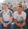 Goleiro Jackson Follmann (meio) foi um dos sobreviventes da tragédia com o avião da Chapecoense em 2016  Foto: Tony Gentile / Reuters