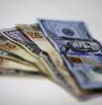 Notas de real e dólar em casa de câmbio no Rio de Janeiro
10/09/2015
REUTERS/Ricardo Moraes  Foto: Reuters