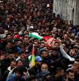 Corpo de palestino morto em confronto com Israel é levado para enterro na Cisjordânia ocupada
02/04/2019
REUTERS/Mohamad Torokman  Foto: Reuters