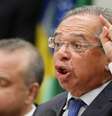 Ministro da Economia, Paulo Guedes, responde a parlamentares na CCJ  Foto: Adriano Machado / Reuters