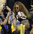 Beyoncé acompanha partida da NBA, em abril de 2018  Foto: EPA / Ansa - Brasil