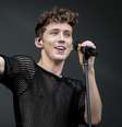 O cantor australiano Troye Sivan se apresenta no primeiro dia do Lolla  Foto: Ale Frata / Código 19/Estadão Conteúdo