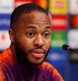 Raheem Sterling, do Manchester City, durante coletiva de imprensa antes de duelo contra o Tottenham pela Liga dos Campeões  Foto: John Sibley / Reuters
