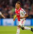 David Neres comemora gol marcado pelo Ajax em partida contra a Juventus pela Liga dos Campeões
10/04/2019 REUTERS/Wolfgang Rattay   Foto: Reuters