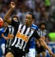 O jogador Ricardo Oliveira do Atlético Mineiro, durante partida contra a equipe do Cruzeiro, em jogo válido pela partida de ida da final do Campeonato Mineiro de 2019, realizado no Estádio do Mineirão, em Belo Horizonte, Minas Gerais, na tarde deste domingo (14).  Foto: FERNANDO MICHEL/AGÊNCIA O DIA / Estadão Conteúdo