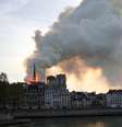 Incêndio na Catedral de Notre Dame, em Paris  Foto: Julie Carriat / Reuters