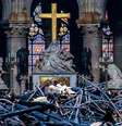 O interior da catedral após o incêndio  Foto: DW / Deutsche Welle