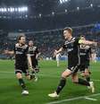 Matthijs de Ligt comemora o gol do Ajax  Foto: Alberto Lingria / Reuters