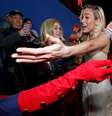 Atriz Brie Larson, cumprimenta fãs em lançamento de "Capitã Marvel", em Los Angeles, Califórnia 22/4/2019. REUTERS/Mario Anzuoni  Foto: Reuters
