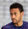 Neymar antes de partida do PSG contra o Monaco pelo Campeonato Francês no Parc des Princes
21/04/2019 REUTERS/Gonzalo Fuentes  Foto: Reuters