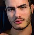 O modelo está entre os favoritos ao título Mister Handsome International  Foto: Instagram / Reprodução