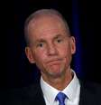 Presidente-executivo da Beoing, Dennis Muilenburg, fala a jornalistas após reunião de acionistas da companhia, em Chicago. 29/4/2019.  Jim Young  Foto: Reuters