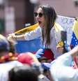 Protesto contra Maduro em frente à Embaixada da Venezuela em Washington, nos EUA  Foto: EPA / Ansa - Brasil