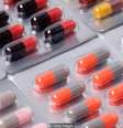 O uso indiscriminado de antibióticos fez com que algumas bactérias se tornassem resistentes aos medicamentos  Foto: Getty Images / BBC News Brasil