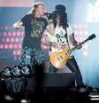 Axl Rose e Slash, da banda Guns N' Roses, durante show em Copenhague
27/06/2017 Scanpix Denmark/Mads Joakim Rimer Rasmussen via REUTERS  Foto: Reuters