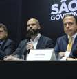 O prefeito de São Paulo, Bruno Covas, e o governador do Estado, João Doria, durante coletiva no Palácio dos Bandeirantes, na capital paulista, nesta sexta-feira, para falar sobre a manutenção do GP do Brasil no Autódromo de Interlagos. Segundo o governador, a prova está garantida na cidade de São Paulo ao menos até o ano de 2020.  Foto: CARLOS TRISTãO/ASI / Estadão