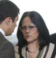 Damares Alves, responsável pela pasta de Mulher, Família e Direitos Humanos, durante cerimônia de assinatura de um decreto que facilita o acesso a munição e o transporte de armas de fogo para atiradores esportivos, caçadores e colecionadores, no Palácio do Planalto, em Brasília  Foto: Dida Sampaio / Estadão