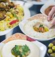 Jejum deve ser intercalado por refeições saudáveis e nutritivas  Foto: Getty Images / BBC News Brasil