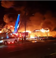 Incêndio em uma concessionária de Ellenville, em Nova York, nos EUA  Foto: Ellenville Fire/YouTube