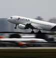Avião da Latam decola de Congonhas, em São Paulo  Foto: Nacho Doce / Reuters