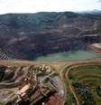 Vista aérea de talude em Barão de Cocais; instalação da Vale teve declarado risco iminente de ruptura  Foto: Reuters / BBC News Brasil