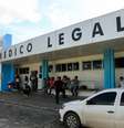 Movimentação na manhã desta terça-feira, 28, em frente ao Instituto Médico Legal (IML) na cidade de Manaus (AM), para onde foram levados os corpos dos detentos mortos no Complexo Penitenciário Anísio Jobim (COMPAJ/AM)  Foto: Pablo Trindade / Agif / Estadão