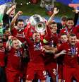 Jordan Henderson levanta o troféu da Liga dos Campeões; é a sexta vez que time vence competição  Foto: Sergio Perez / Reuters