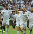 Eduardo Sasha (c), do Santos, comemora seu gol em partida contra o Ceará, válida pela 7ª rodada do Campeonato Brasileiro 2019, na Arena Castelão, em Fortaleza, neste domingo  Foto: PEDRO CHAVES/AGIF / Estadão Conteúdo