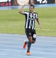 Diego Souza, do Botafogo, comemora seu gol marcado após lance da partida contra o Vasco   Foto: Paulo Sérgio / Agência F8/Estadão Conteúdo