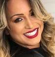 Lisa Gomes se destaca na TV pelo bom humor e o respeito com os entrevistados  Foto: Reprodução/Instagram @lisagomesreporter  / Reprodução