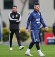 Lionel Messi durante treino da seleção argentina para a Copa América  Foto: Agustín Marcarian / Reuters