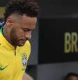 Amistoso entre Brasil x Catar visando a preparação para a Copa América 2019. Na quarta-feira 05/06, no Estádio Mané Garrincha. No detalhe, Neymar deixa o campo lesionado e tem que ser carregado para fora do estádio.  Foto: Cláudio Reis / Framephoto / Estadão Conteúdo