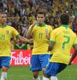 Phelipe Coutinho comemorando gol durante a partida amistosa entre Brasil e Honduras, realizada no Estadio Beira Rio, na cidade de Porto Alegre, na tarde deste domingo (09).  Foto: Murilo Carvalho/Agencia F8 / Estadão Conteúdo