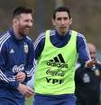 Di María e Messi durante treino da seleção da Argentina  Foto: Agustin Marcarian / Reuters