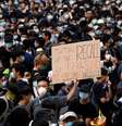 Manifestantes se reúnem na frente de quartéis policiais em Hong Kong
21/06/2019
REUTERS/Ann Wang  Foto: Reuters