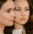 Helena (Regina Duarte) e Maria Eduarda (Gabriela Duarte): pessoas irreais que despertam sentimentos verdadeiros no telespectador  Foto: TV Globo  / Divulgação