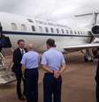 O presidente Jair Bolsonaro e o vice-presidente General Mourão viajaram em avião da FAB  Foto: FAB