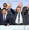 O ministro da Justiça, Sergio Moro , e o presidente da República, Jair Bolsonaro, momentos antes da partida entre as seleções do Brasil e Peru, válida pela final da Copa América 2019, no estádio do Maracanã, na zona norte do Rio de Janeiro  Foto: Gustavo Rabelo / Photopress / Estadão