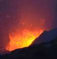 Em erupção: visitantes chegam próximos à cratera  Foto: Marina Guedes