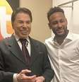 Neymar Jr. com Silvio Santos: o atacante precisa de mídia positiva para reverter crise na imagem pessoal  Foto: Reprodução