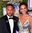 Neymar chama atenção na web ao mostrar nova boneca de jogo: 'É a Marquezine'  Foto: AGNews / PurePeople