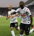 Comemoração do primeiro gol do Corinthians, marcado por Vagner Love, durante partida entre Corinthians x CSA, válida pela 10ª rodada do Campeonato Brasileiro 2019, realizada no Arena Corinthians  Foto: MARCO GALVÃO/FOTOARENA / Estadão Conteúdo