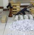 Apreensão de drogas e armas  Foto: Twitter/ PMERJ / Estadão