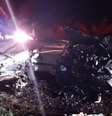 Quatro pessoas morreram em acidente entre dois carros na rodovia Julio Budisk, em Alfredo Marcondes, interior de São Paulo. Os carros ficaram destruídos.  Foto: Polícia Rodoviária Estadual/Divulgação / Estadão
